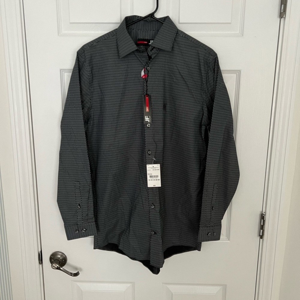 JF slim fit button up dress shirt! Sz 15-15 1/2 black and white!